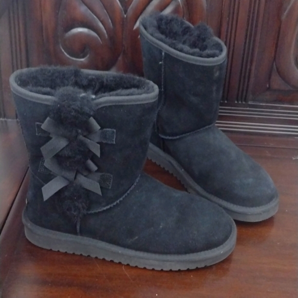 UGG Shoes - Ugg Koolaburra US Size 8 Women's Black Boots with Bows style 1613374 Suede